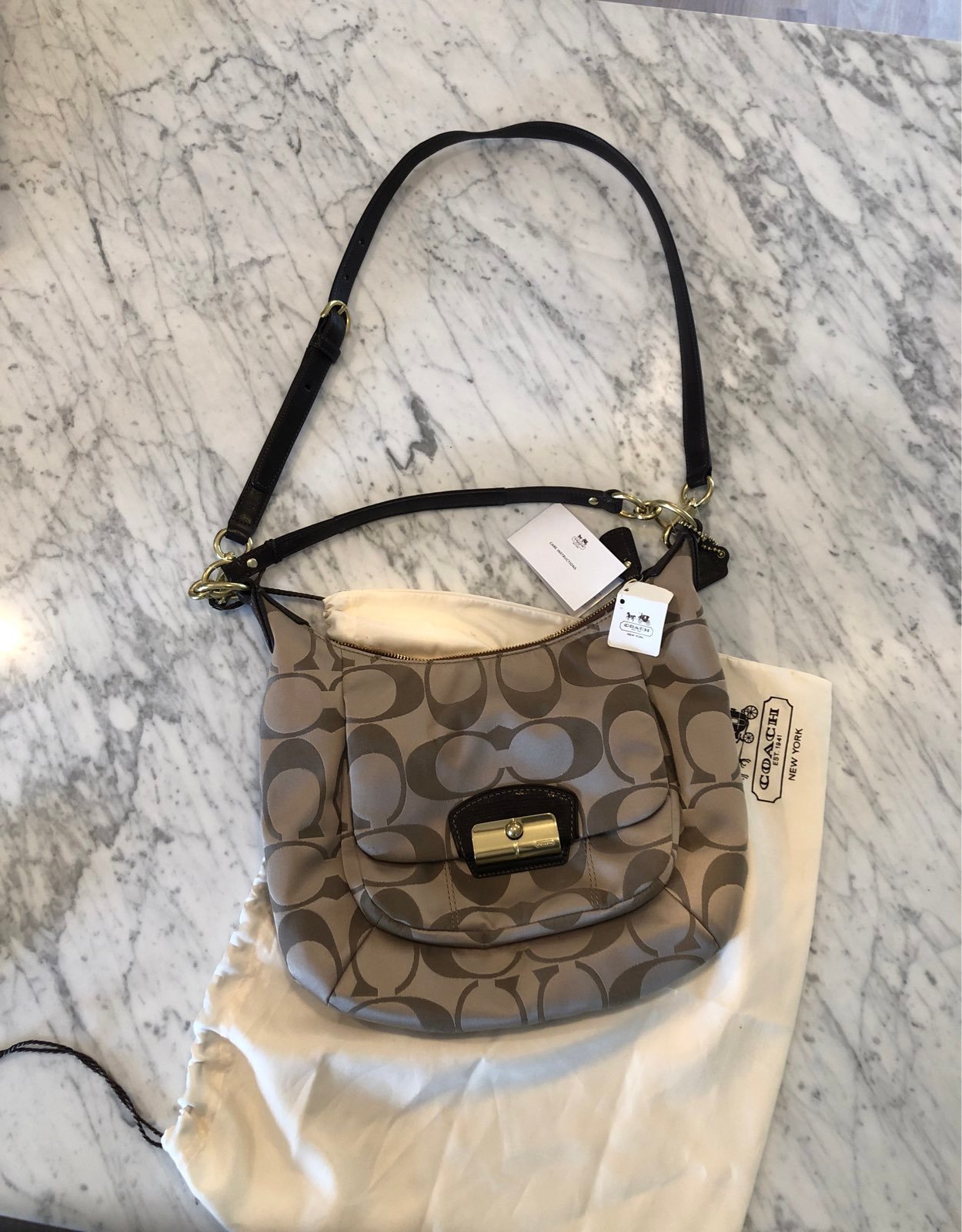 Coach KRI SIG SAT HOBO Purse