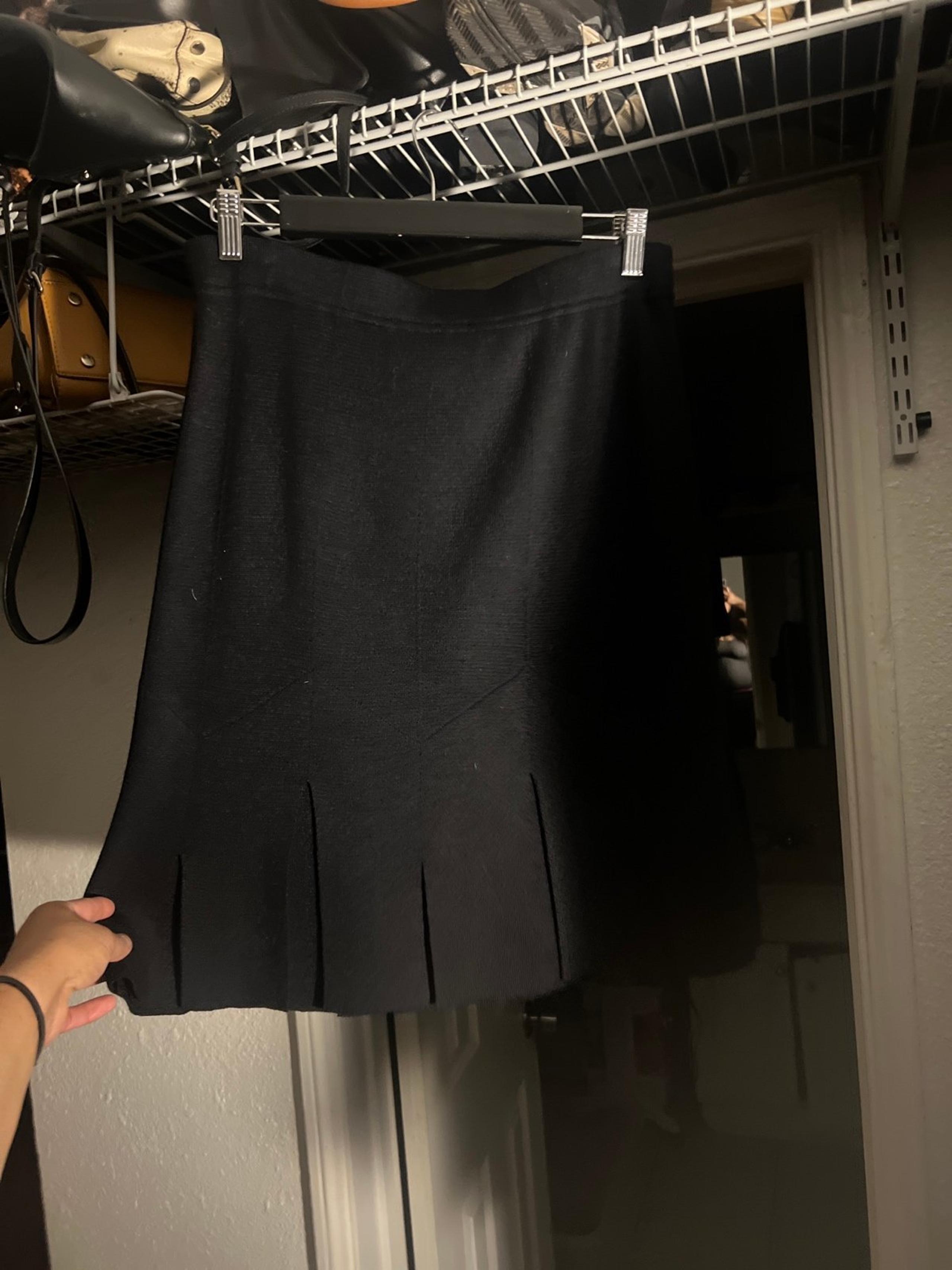 St. John pleated skirt