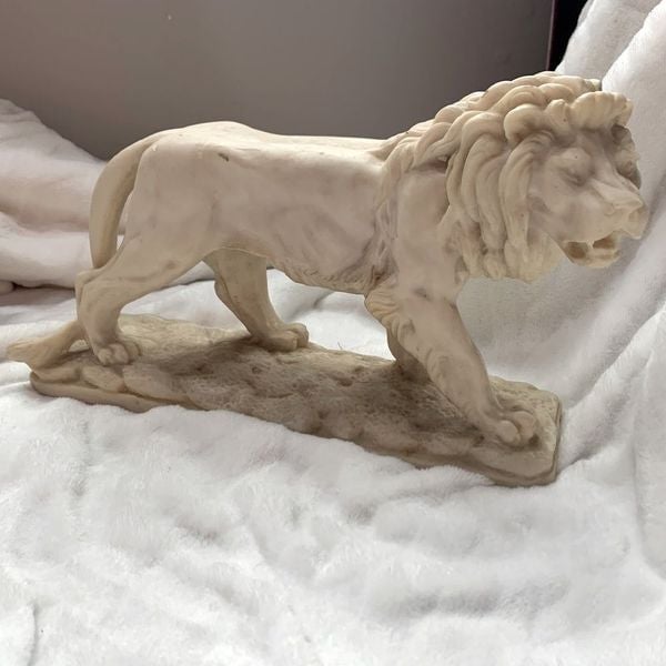 VTG Vintage MCM Lion White Sculpture Middle Century Modern Figurin Made InMexico