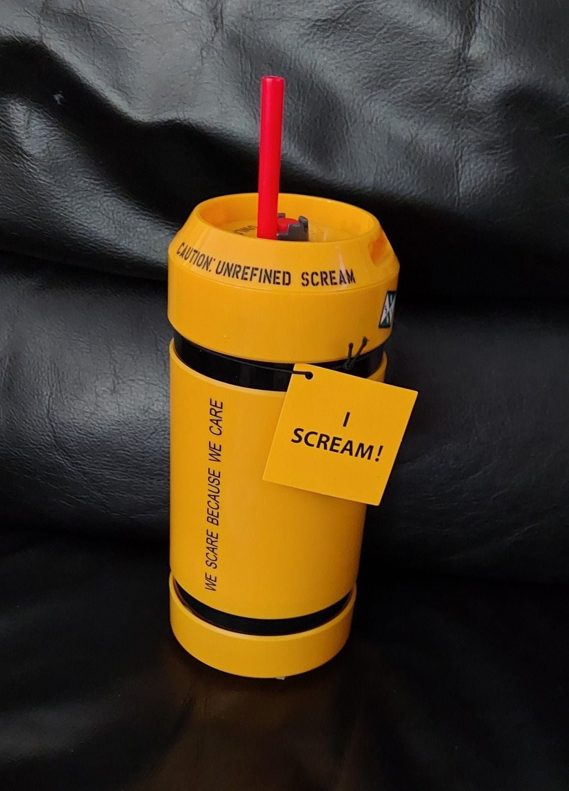 Disney Monsters Ink scream watter bottle