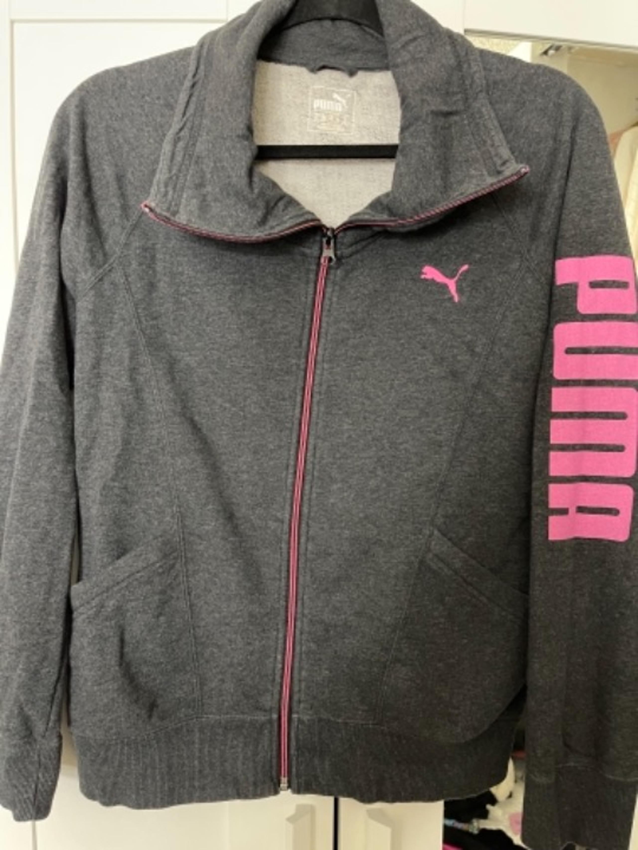Women puma jacket size Medium