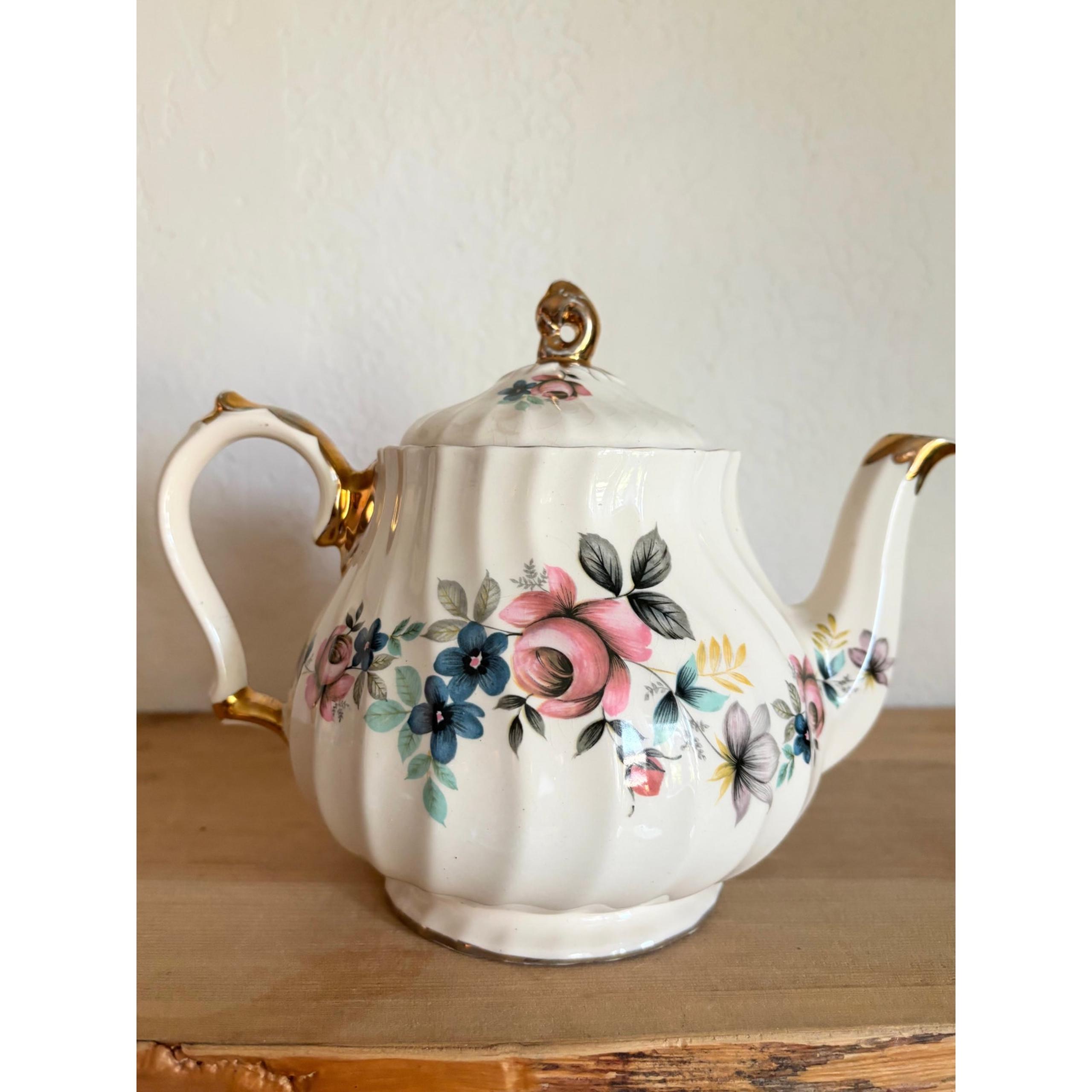 Vintage Sadler Gold Accented Fine English Teapot Rose Floral Tea Collectibles