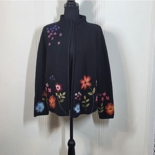 Julian Jones Embroidered Flowered Sweater