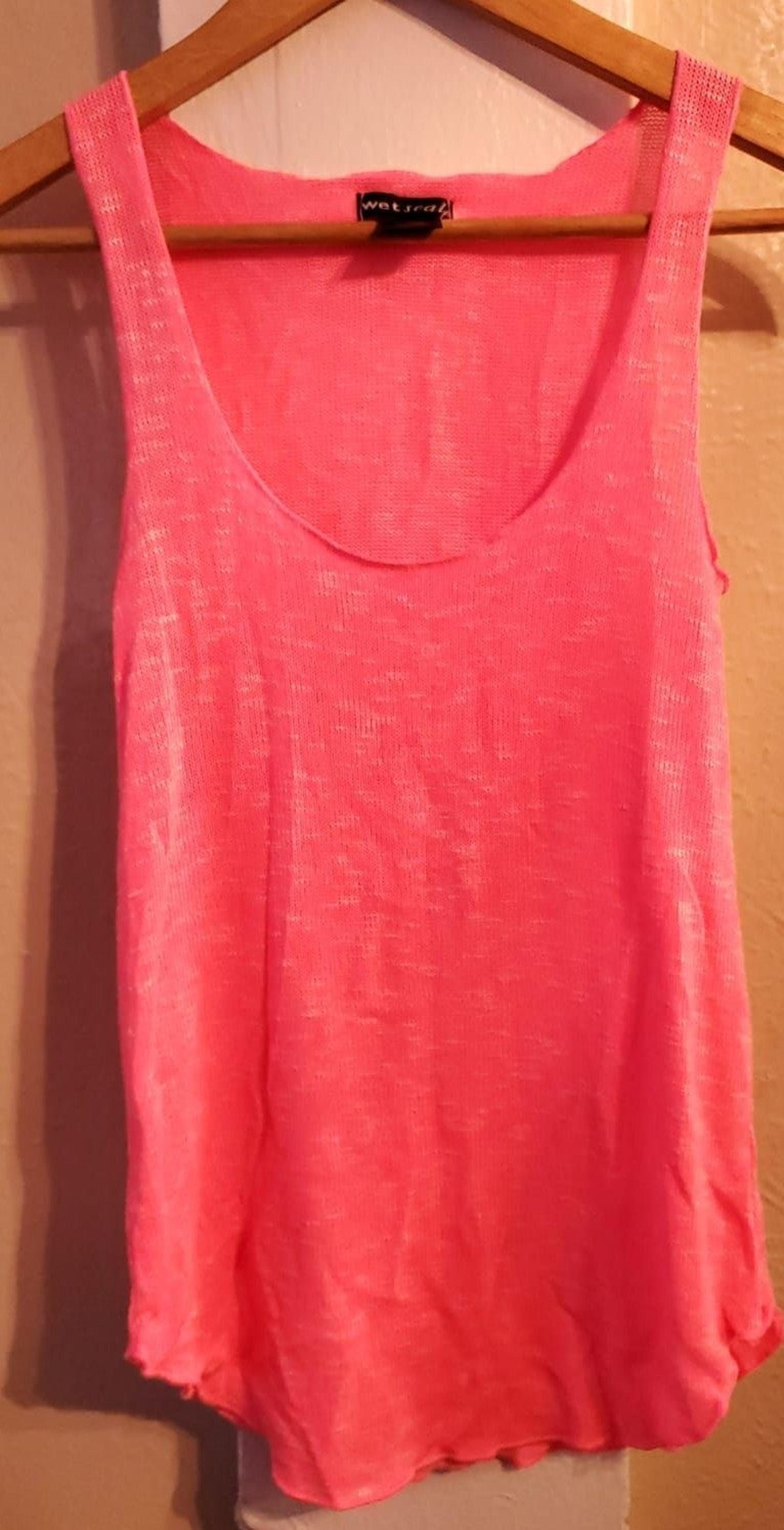 Wet seal Tank Top Junior womens
