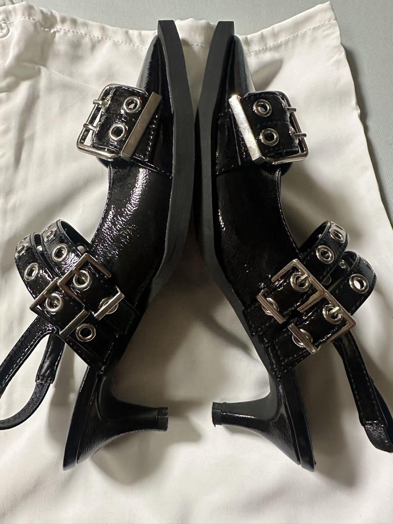 SLY | POINTED TOE BELTED サンダル (サンダル ) |SHEL'TTER