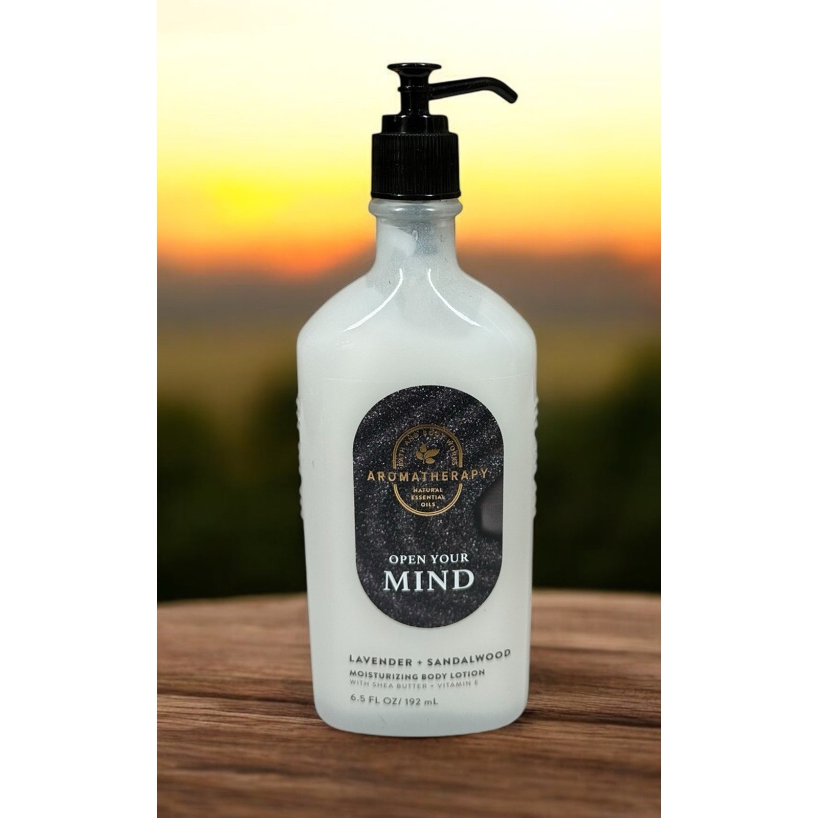 Bath & Body Works Aromatherapy Lavender Sandalwood Open Your Mind Pump Lotion