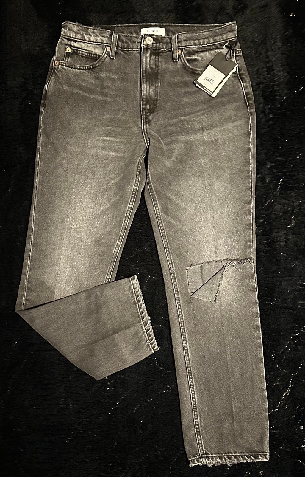 NWT- Re-Done Women’s Worn Black With Rip 70’s Straight! Size 29