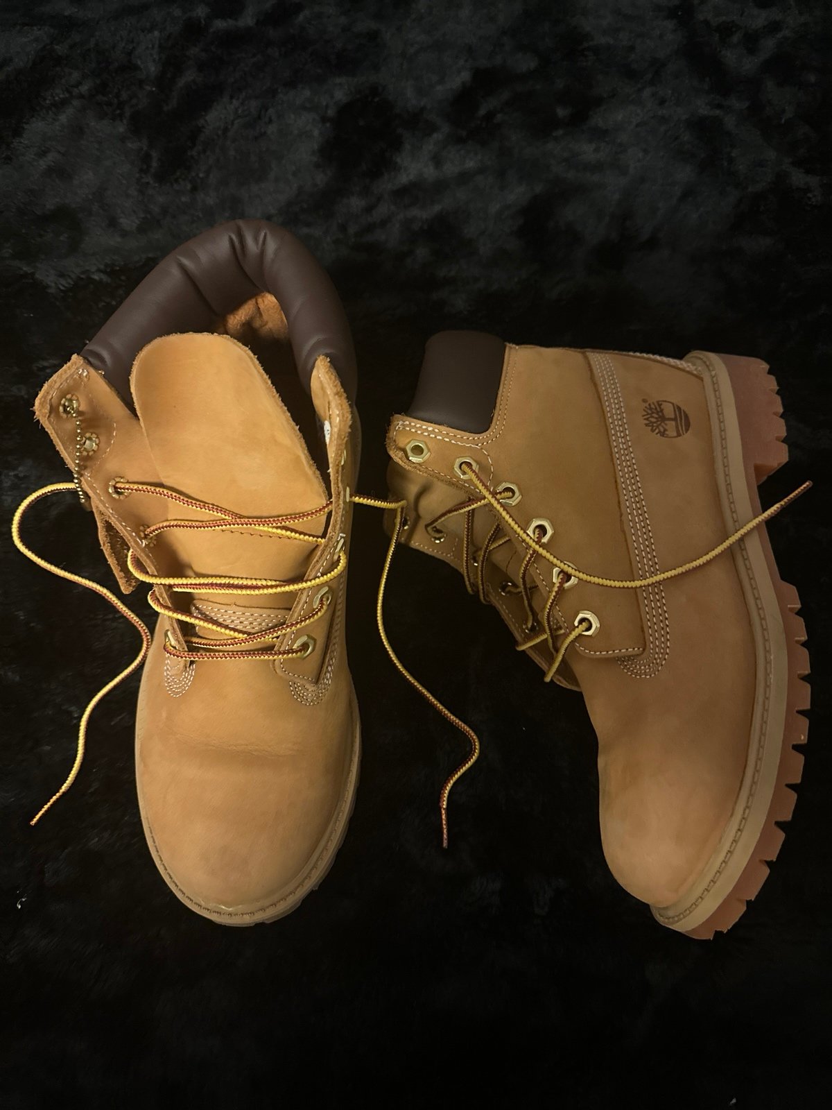 TIMBERLANDS - SIZE 5Y!