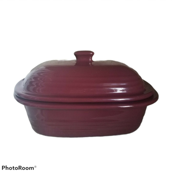 Pampered Chef 3.1 QT Covered Oval Casserole Cranberry Stoneware