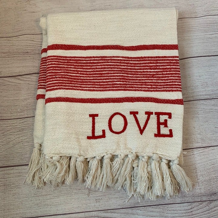 Magaschoni Decorative Throw Blanket Off-White and Red LOVE Fringe Tassels 50x60