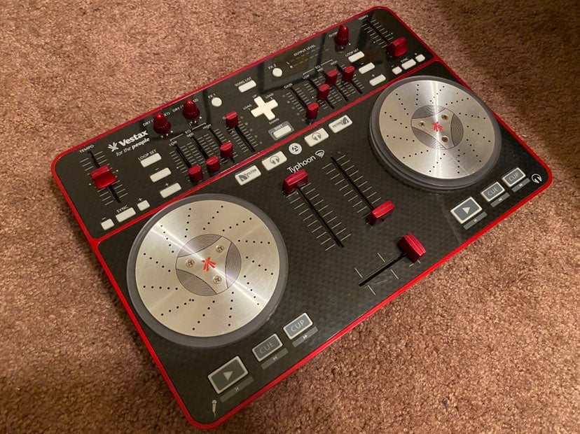 Vestax Typhoon DJ Midi controller