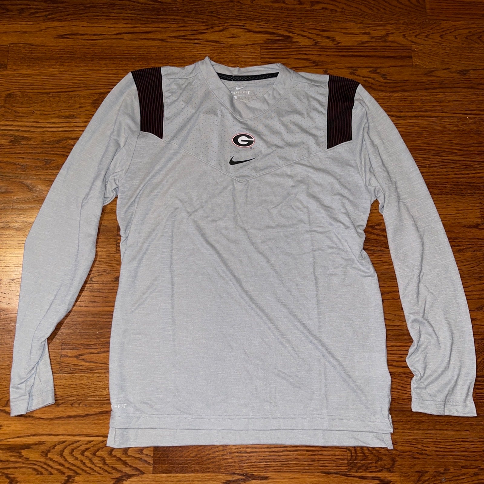Nike On Field Apparel University Of Georgia Dri-Fit Pullover Size Large