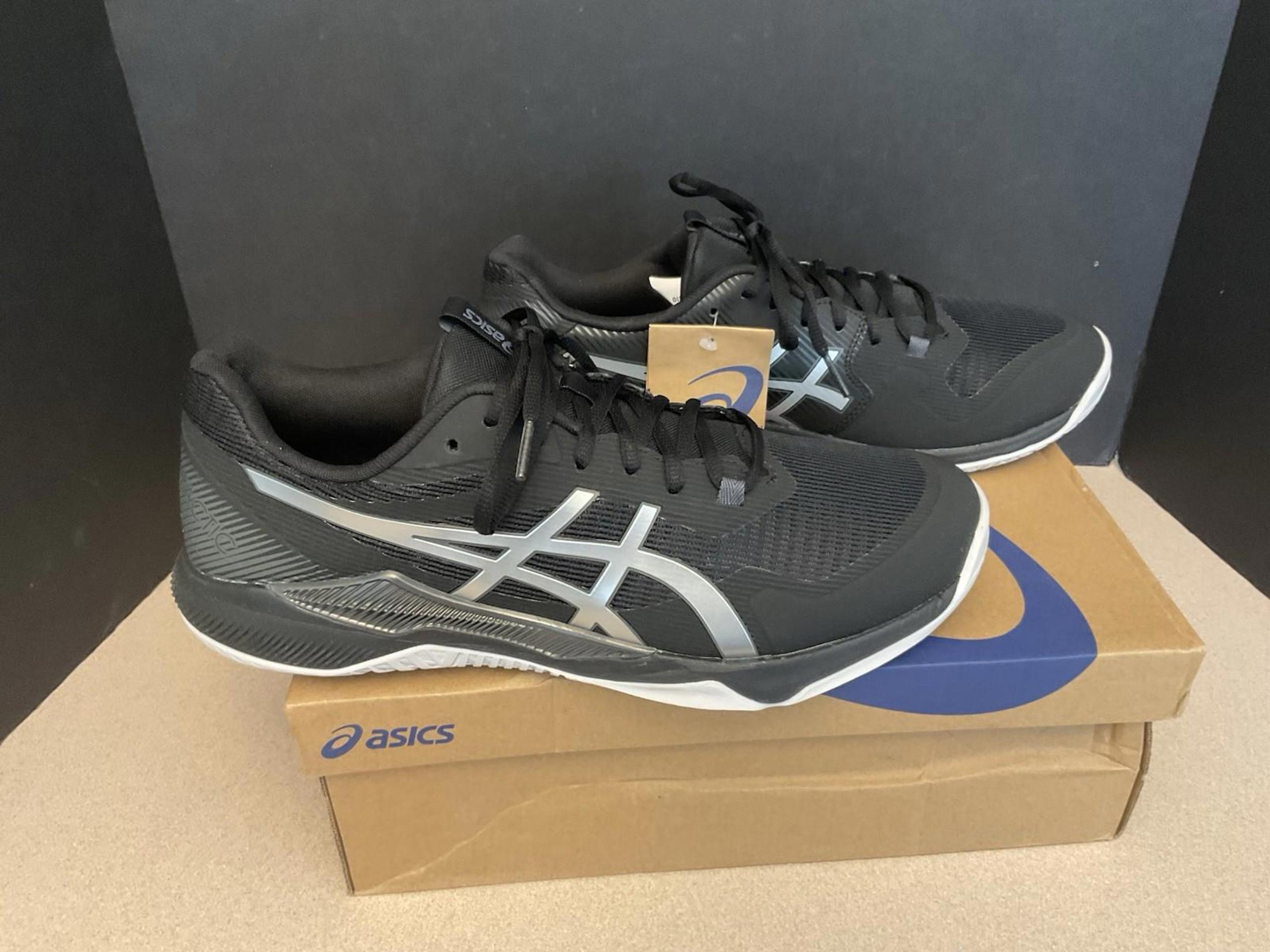 New! Mens Asics Gel-Tactic 1071A065.003  Black/Silver Volleyball Shoes. Size 12.