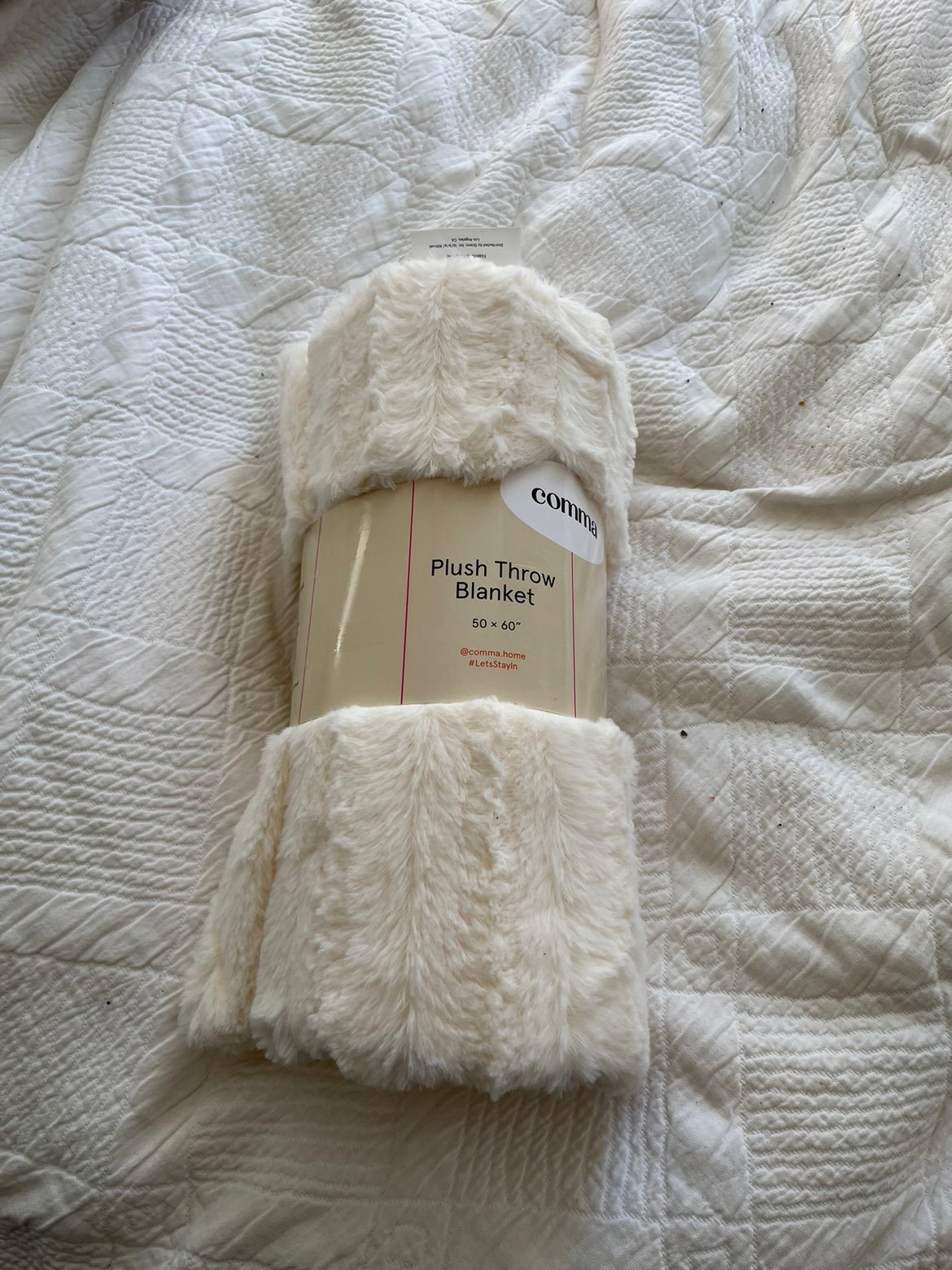 Comma Plush Throw