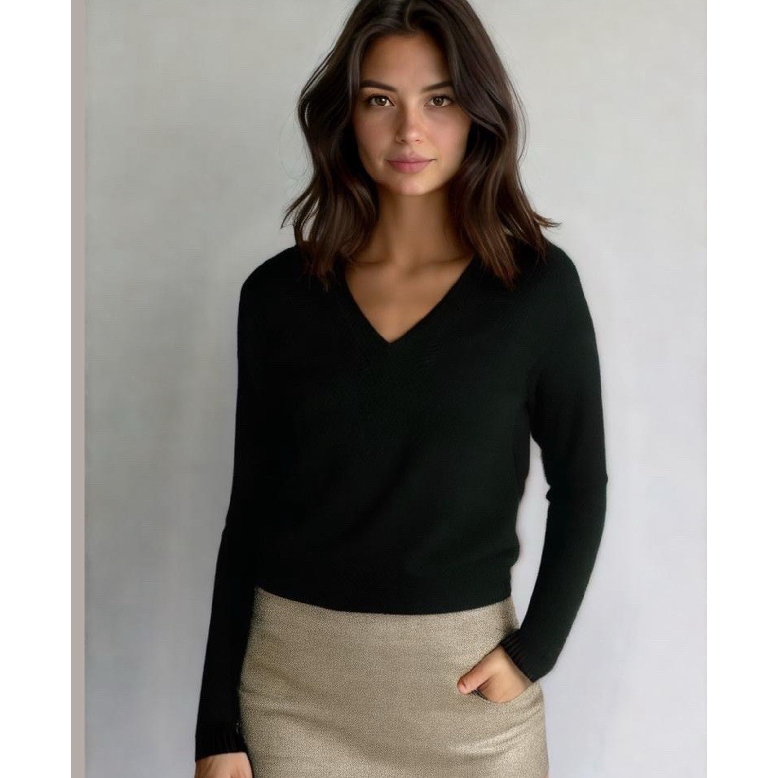 Quince Cashmere Sweater Womens Size Medium Black V-Neck Stretch Warm Minimalist