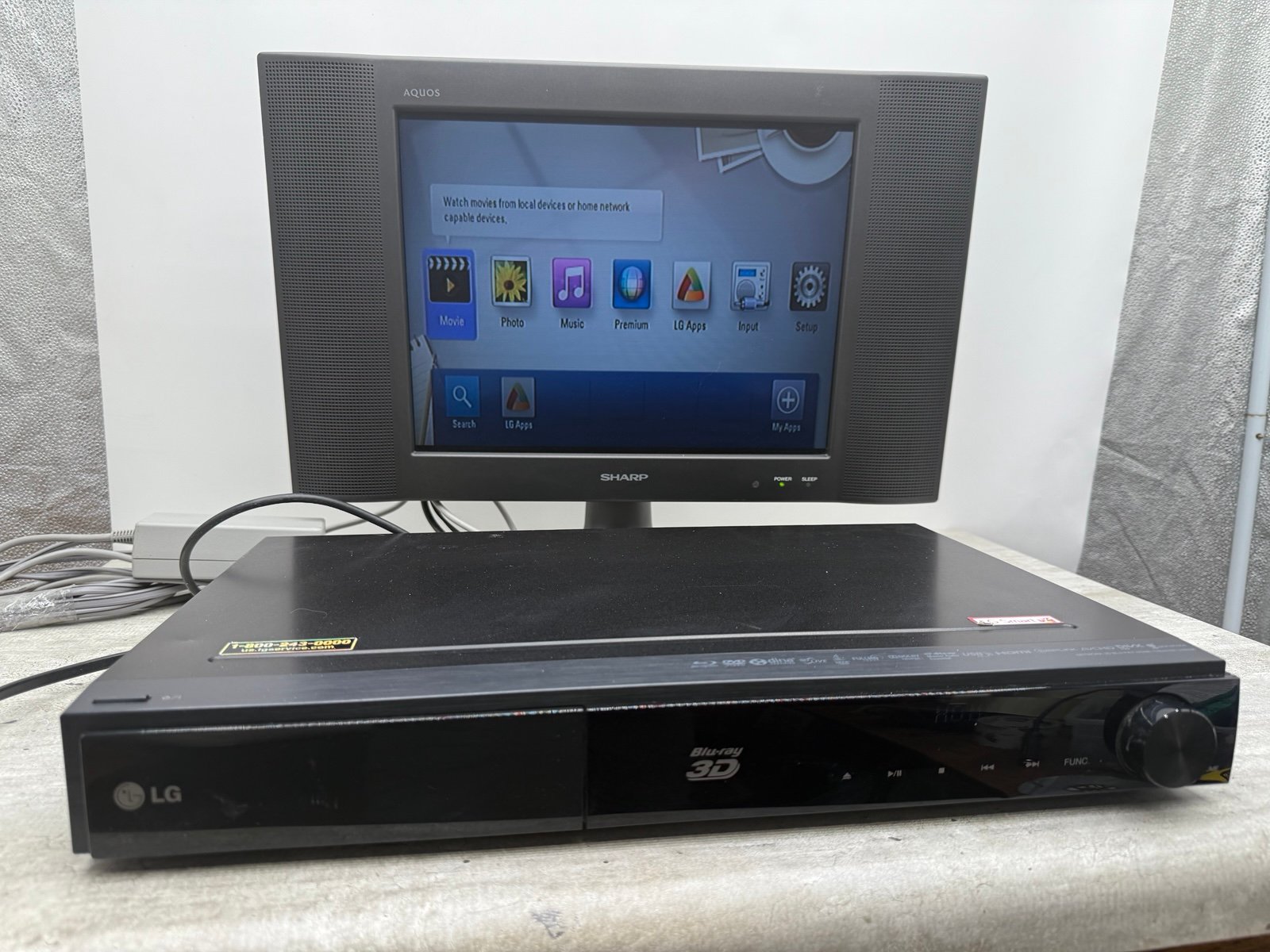 LG LHB336 HDMI Network 3D Blu-Ray Home Theater Player (Tested/Works) + Remote
