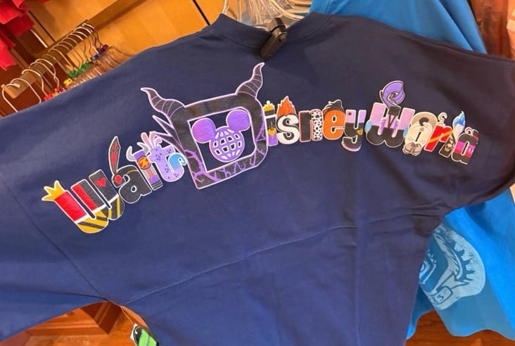 2025 Disney Parks Disney Villains Spirit Jersey Medium GLOW IN THE DARK NEW