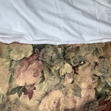 ATELIER MARTEX KING SIZE FLORAL SPLIT CORNER 16.5” drop BEDSKIRT WESTPOINT NWOT