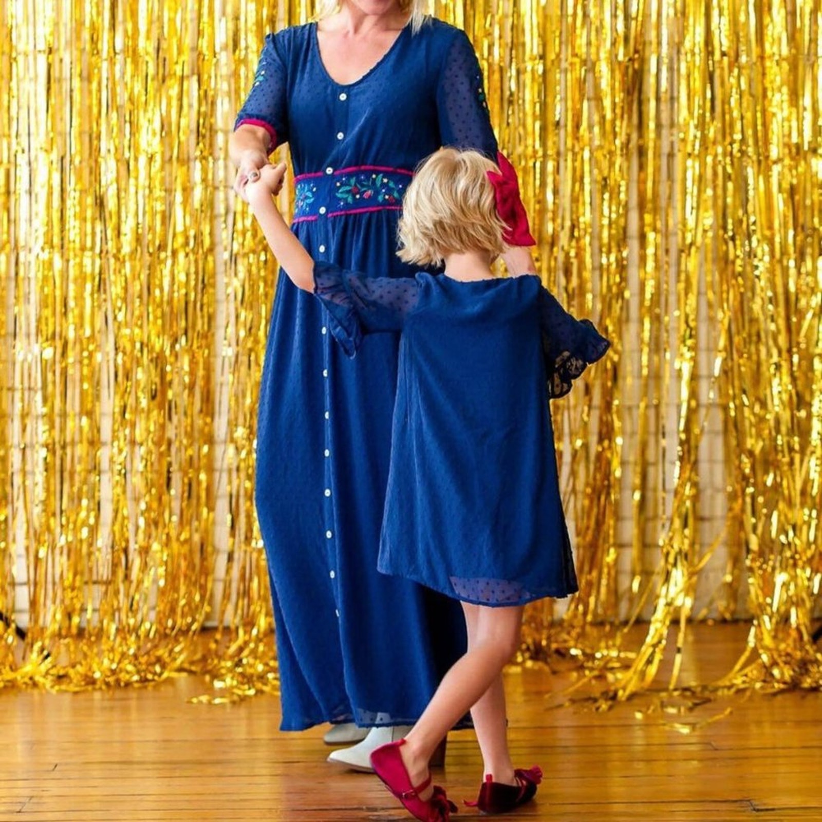 Wildflowers Feliz Navidad Blue Maxi Dress Women's Medium NWT 2019 Holiday