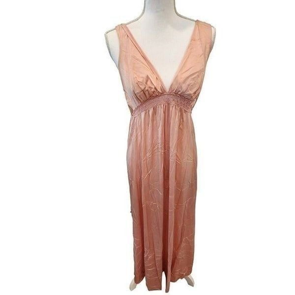 Vintage 70s Vanity Fair Baby Pink Nylon Floral Lace Womens Nightgown Lingerie M