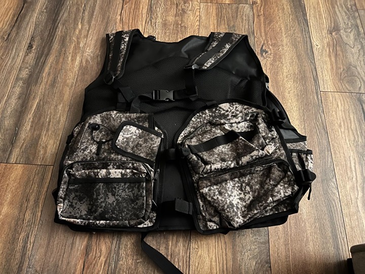 Turkey Vest with Seat and Game Pouch, Turkey Hunting Vest with Side Water Bottle