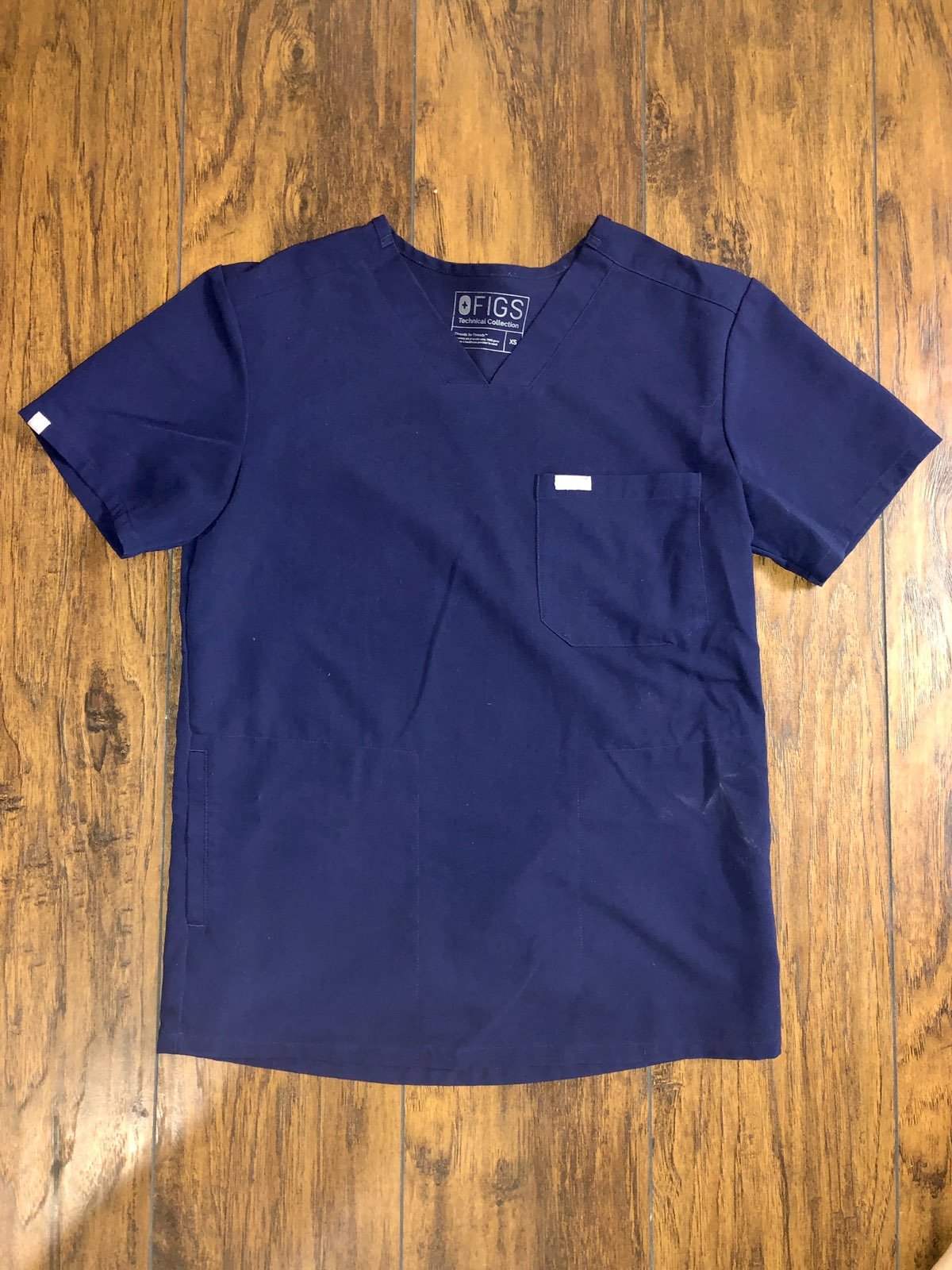 Men’s Figs Scrub Top - Navy blue, XS