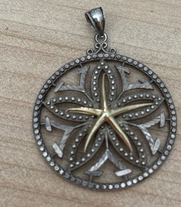 VINTAGE STERLING SAND DOLLAR 14KT YELLOW GOLD PENDANT