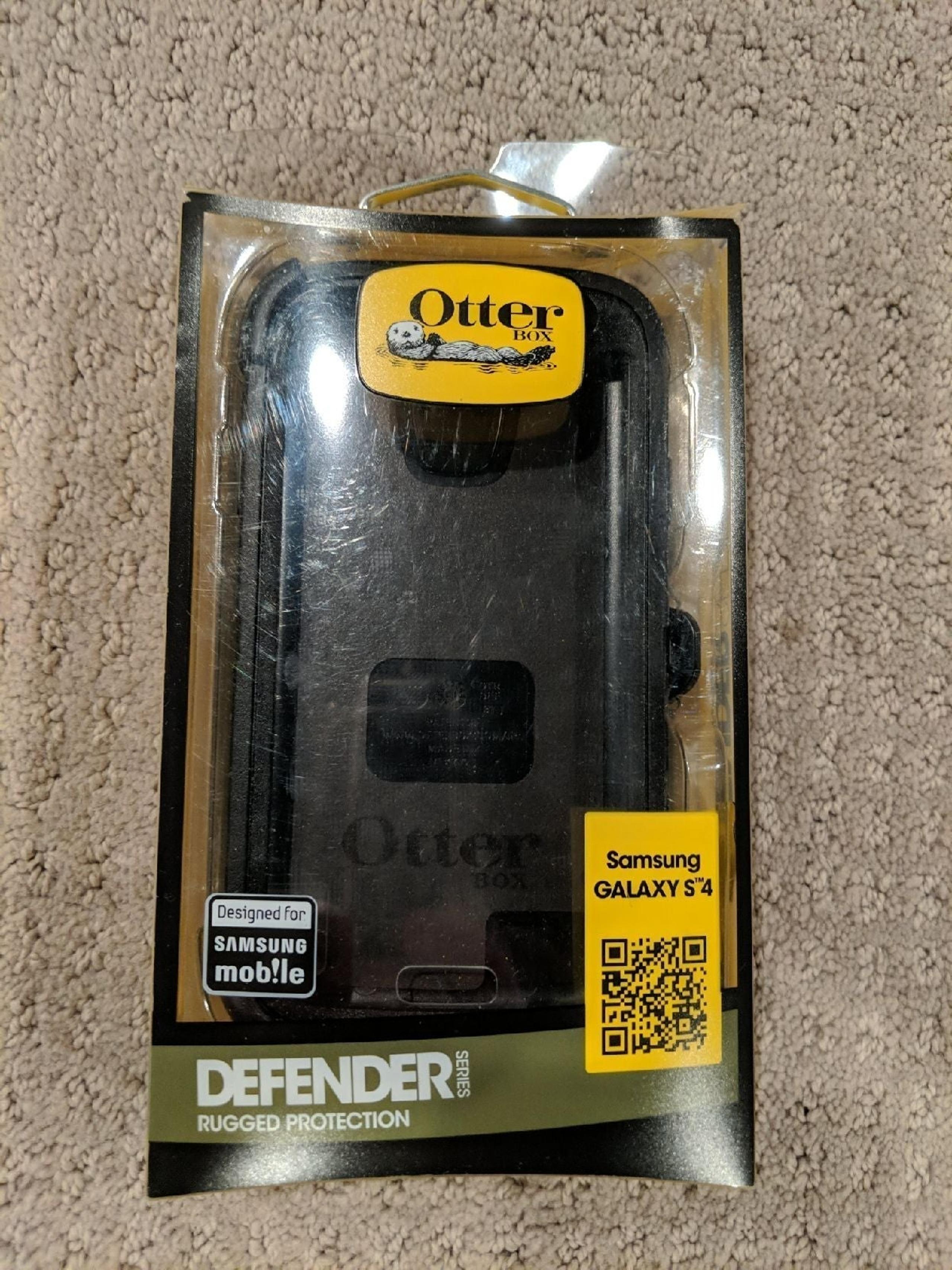Otterbox cell phone case Defender S4