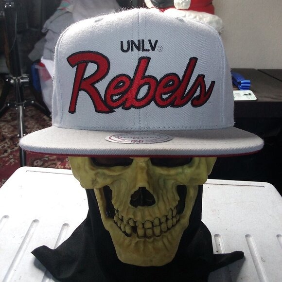 NWT Mitchell & Ness UNLV Runnin' Rebels Script Snap Hat Cap