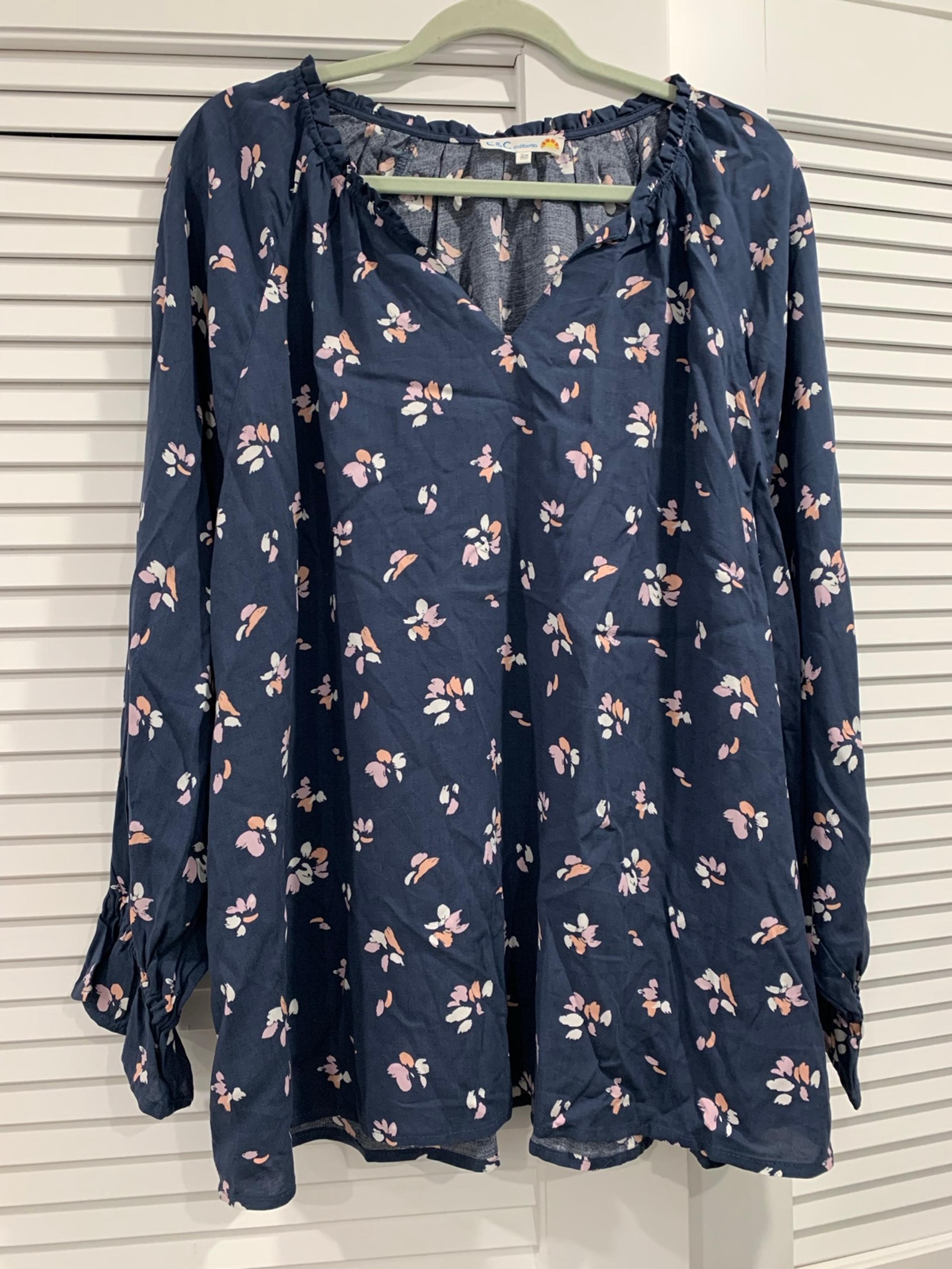 Like new C&C California women’s peasant style blouse floral print size 2X