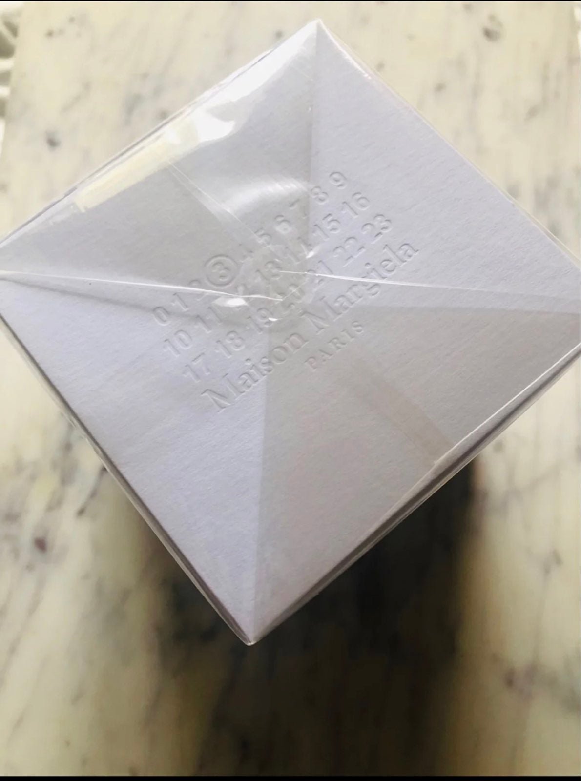 New in Box Maison Margiela 'REPLICA' By The Fireplace Scented Candle 5oz/ 165g - detail