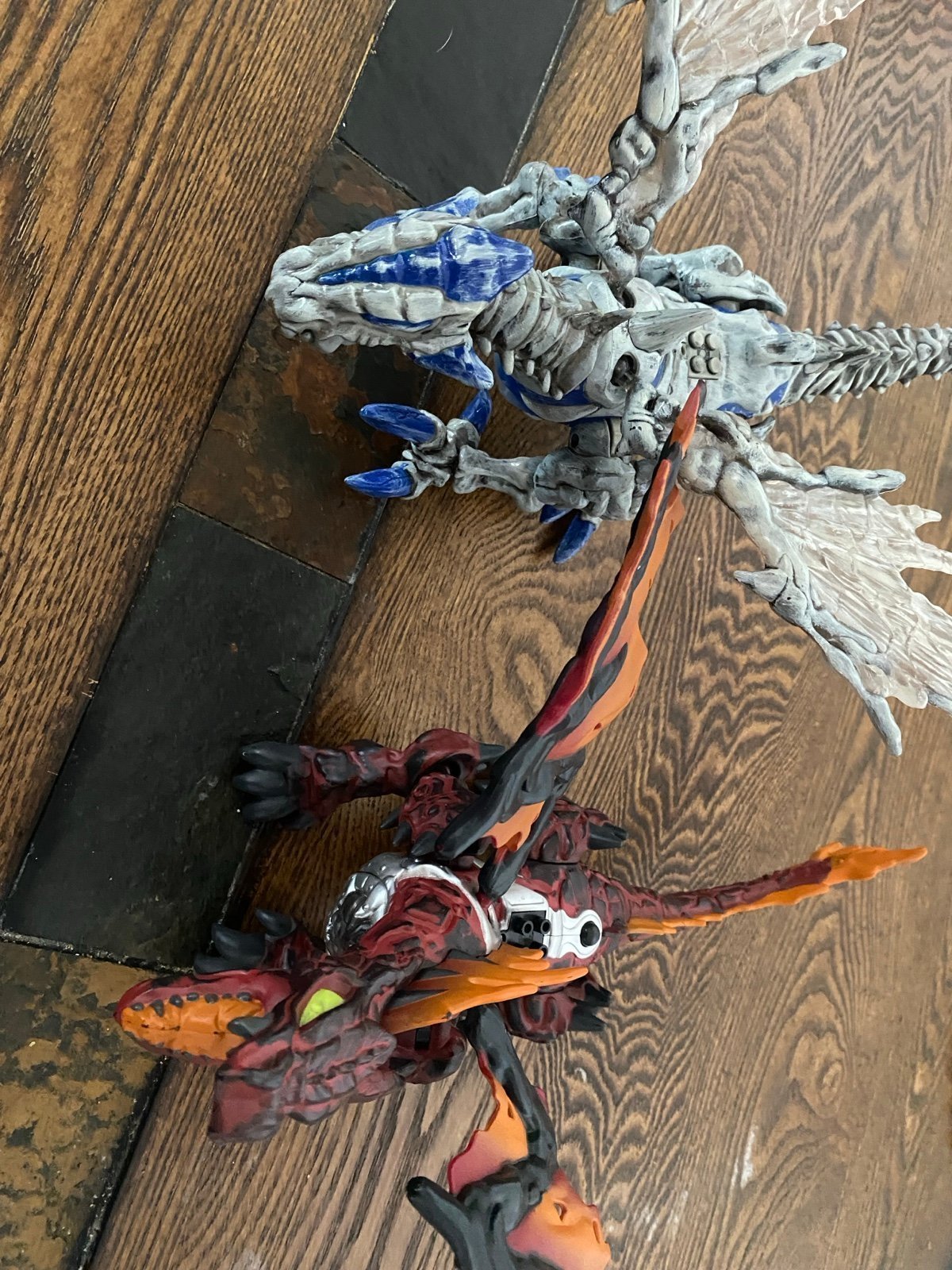Mega Bloks: Dragon Mountain 9858 Fire and Ice Dragons - detail