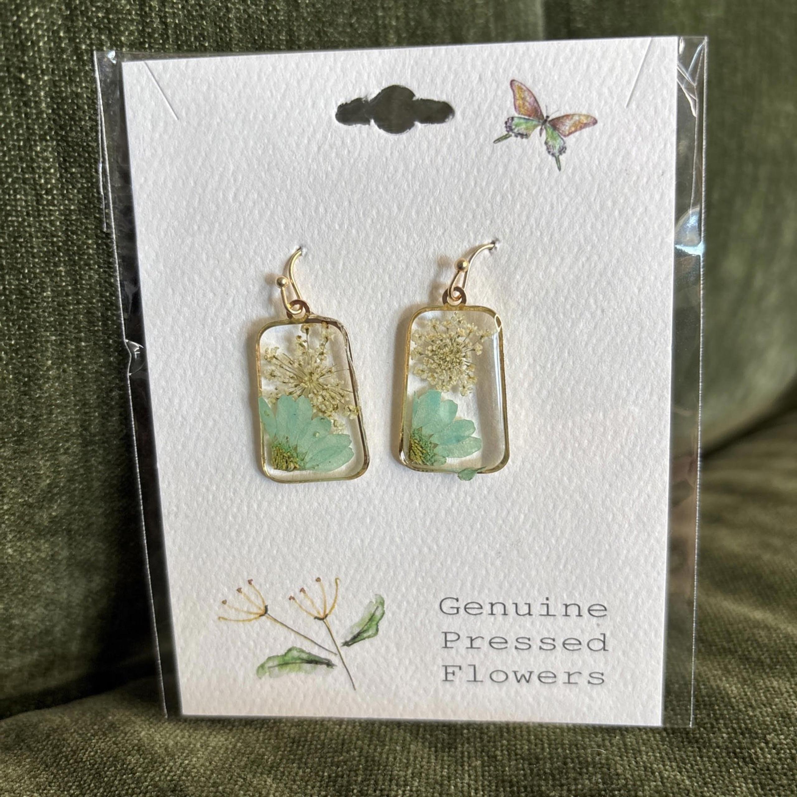 Vintage Style Mint Dried Flower Earrings