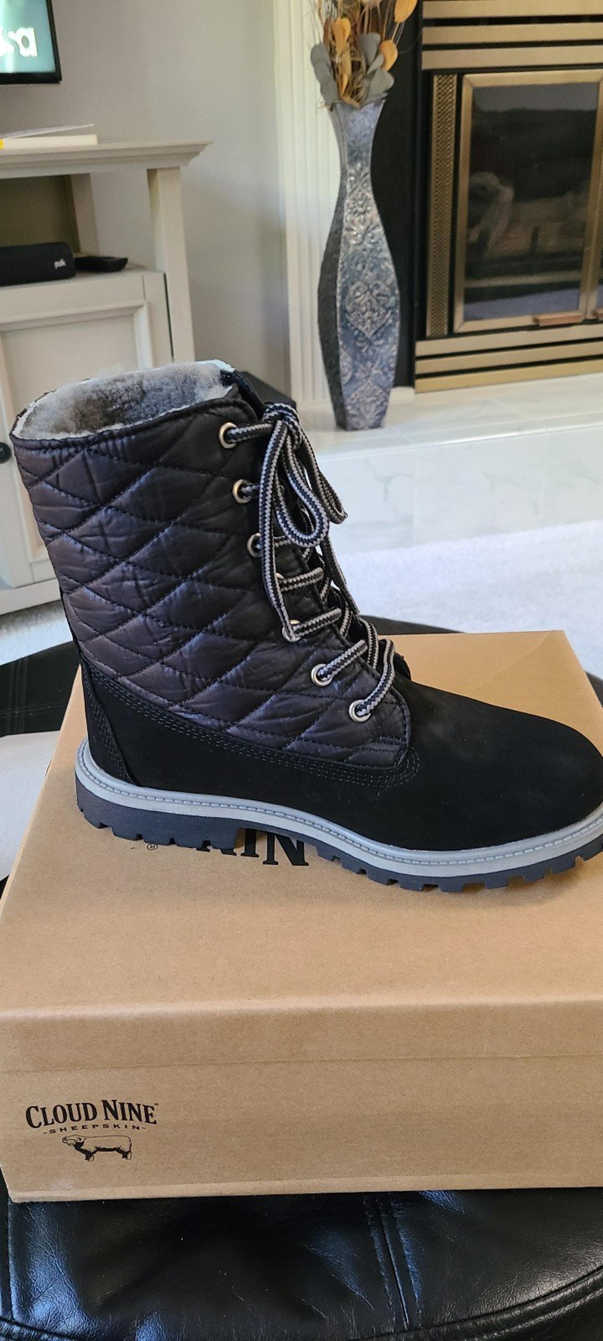 Cloud 9 women's suede winter boots size 7
