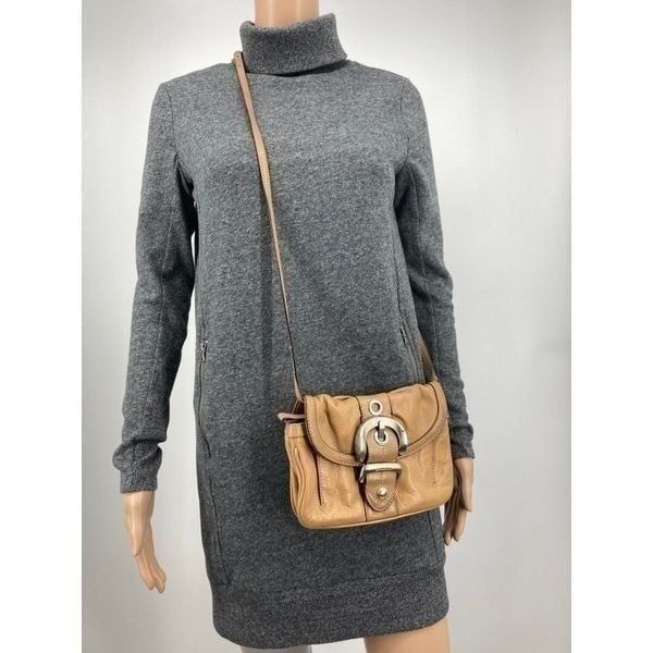 b.Makowsky Mustard Genuine Leather Crossbody/Shoulder Bagb.