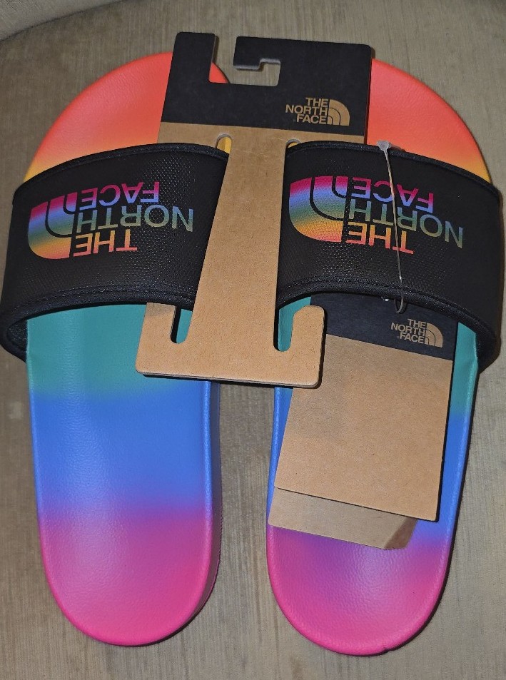 NORTHFACE SLIDES SIZE 8
