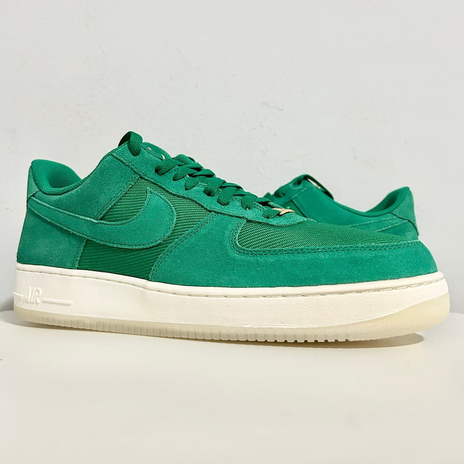 Nike Air Force 1 ‘07 LV8 “Malachite Pale Ivory” Men’s Size 15 Sneakers No Lid