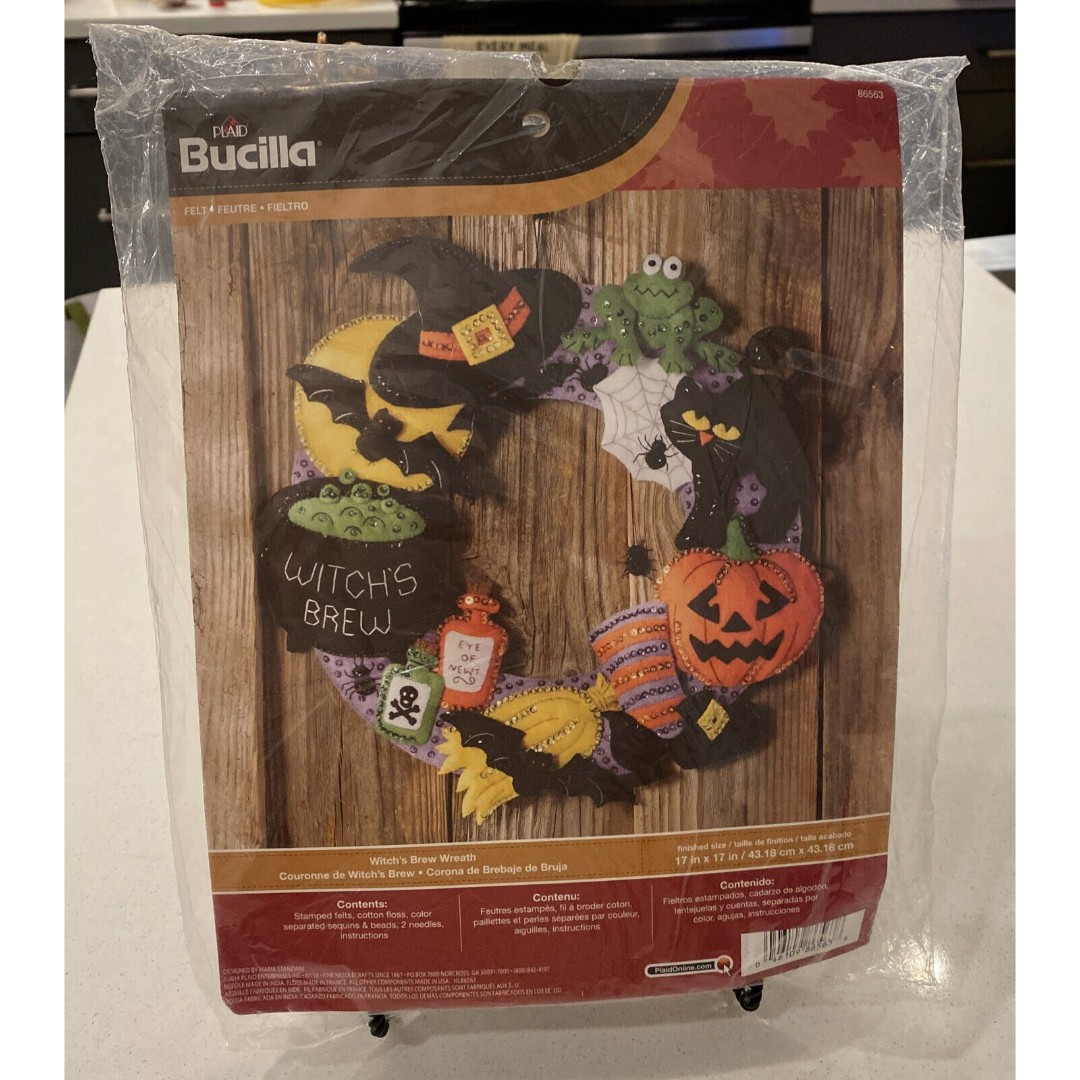 Bucilla Witches Brew Felt Halloween Wreath Kit 86563 Cat Pumpkin Frog New