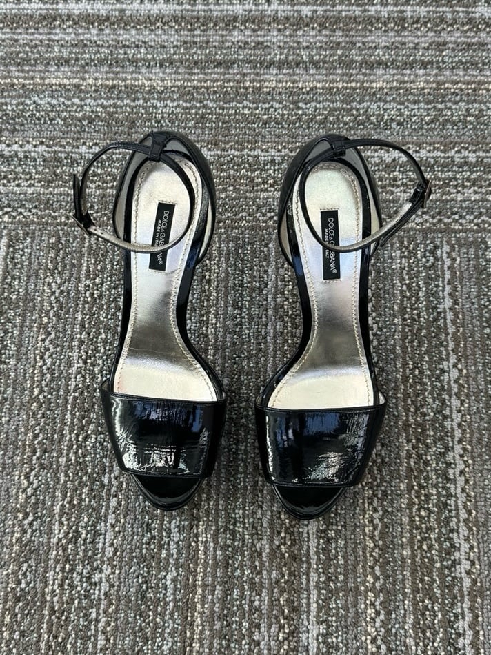 Dolce & Gabbana | Patent Leather Sandals Black Platform
