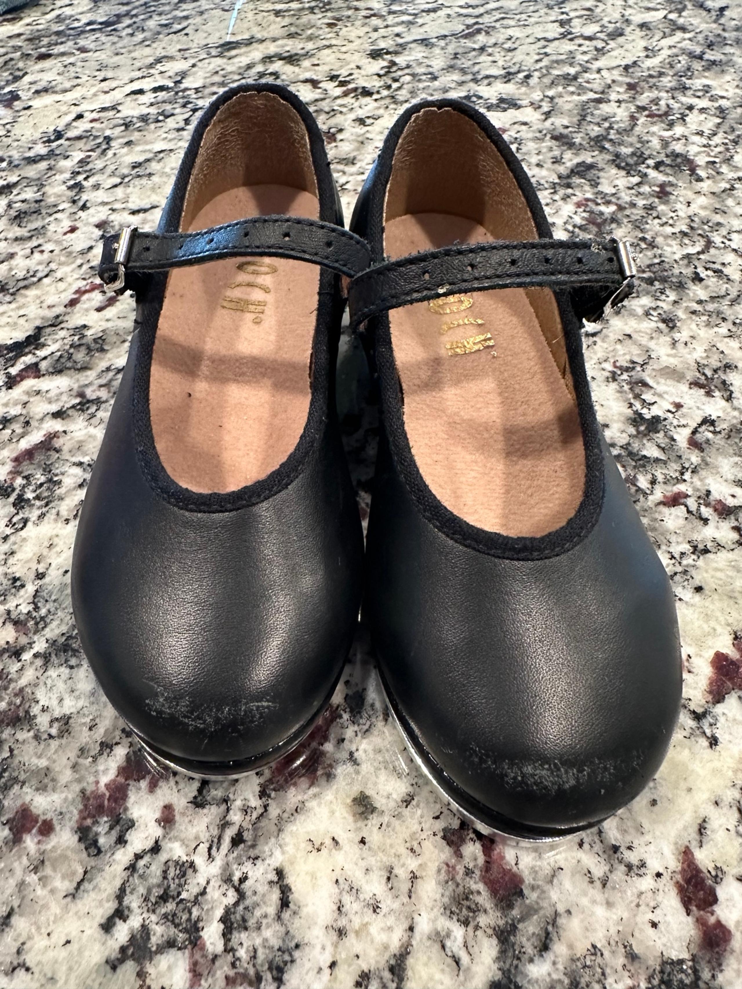 Bloch girls size 9 black tap shoes