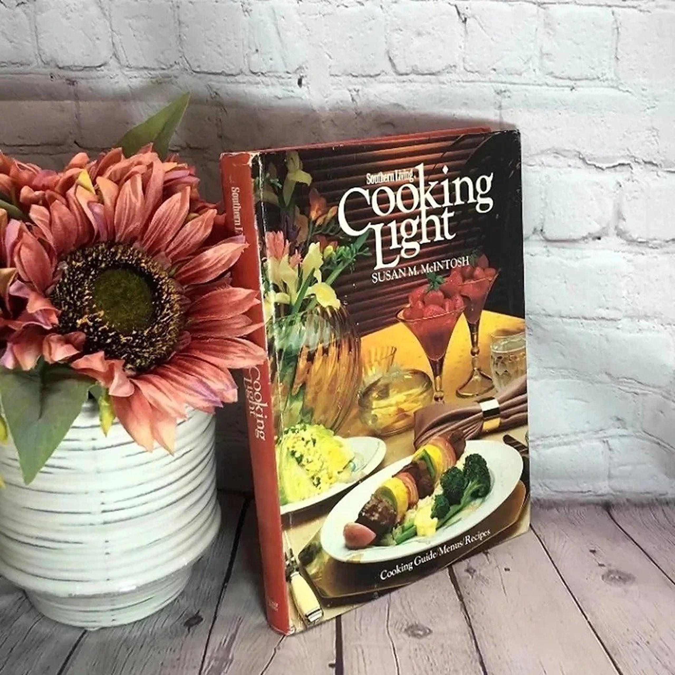 Vintage 1983 Southern Living COOKING LIGHT cookbook
