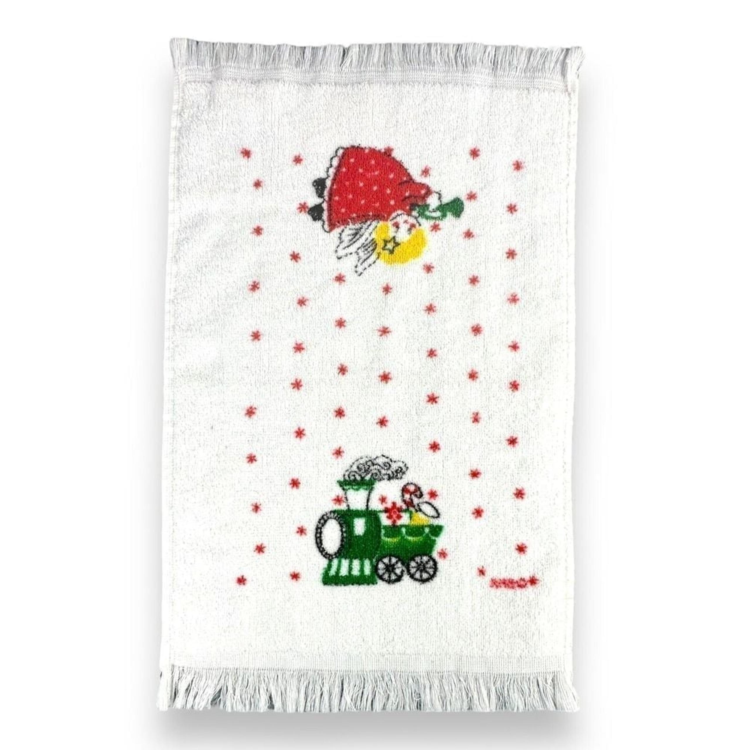 Cannon Vintage Christmas Holiday Fingertip Guest Bathroom Towel Train Angel GUC