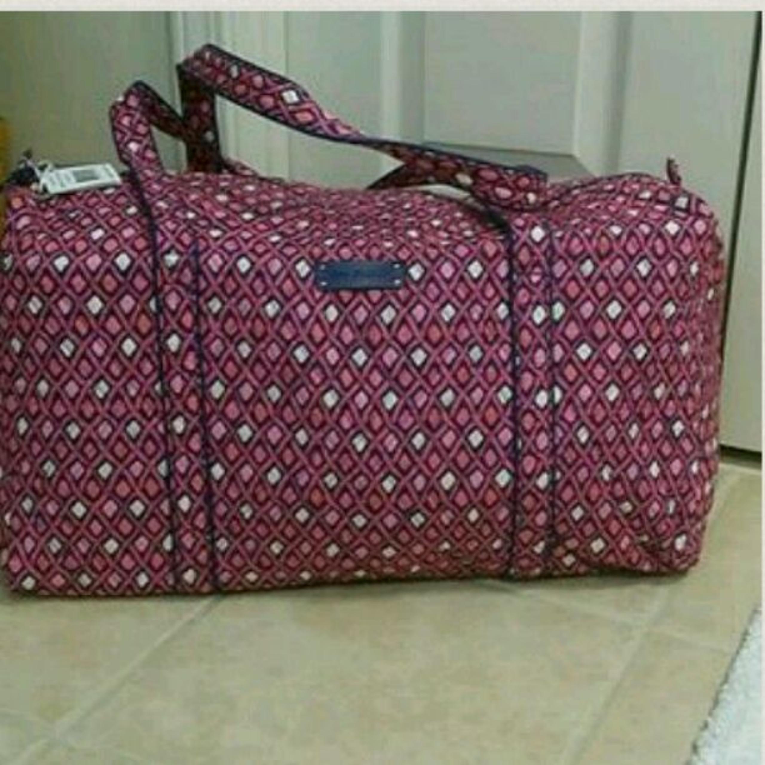 Nwt Vera Bradley large duffle bag