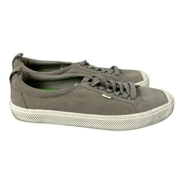 Cariuma unisex Grey Suede OCA LOW men's 11/ women's 12.5