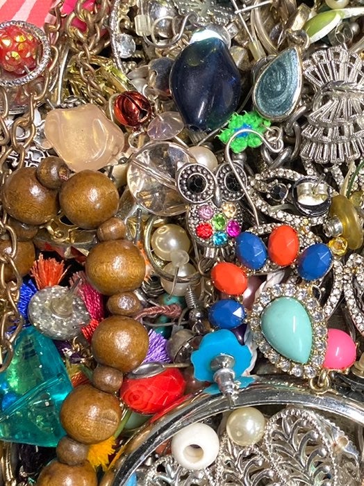 mystery jewelry grab bag 10 lbs.treasure box jewelry a lot. Jewelry for crafts
