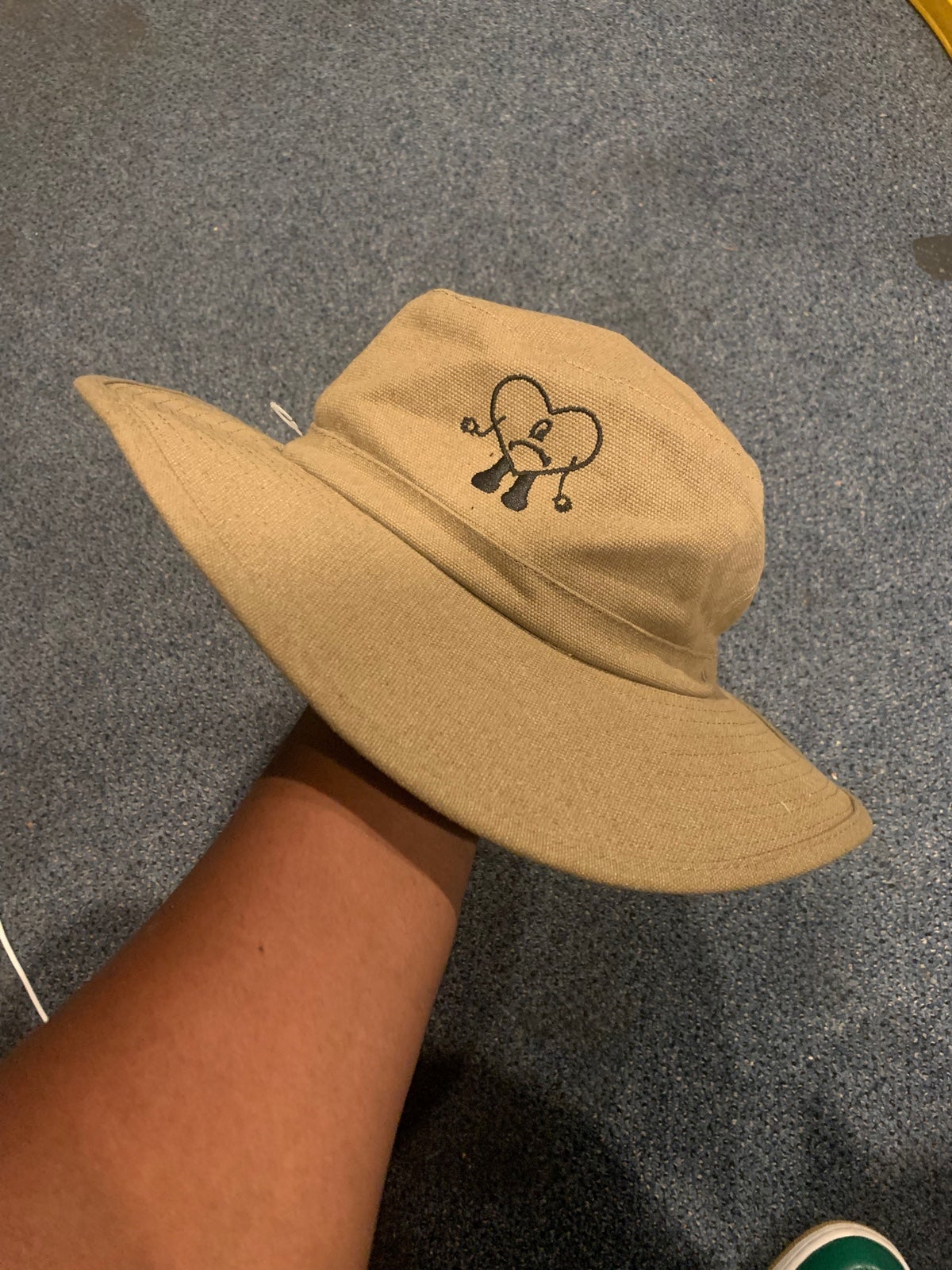 Bad Bumny Merch bucket hat NWOT 2022 tour un verano sin ti