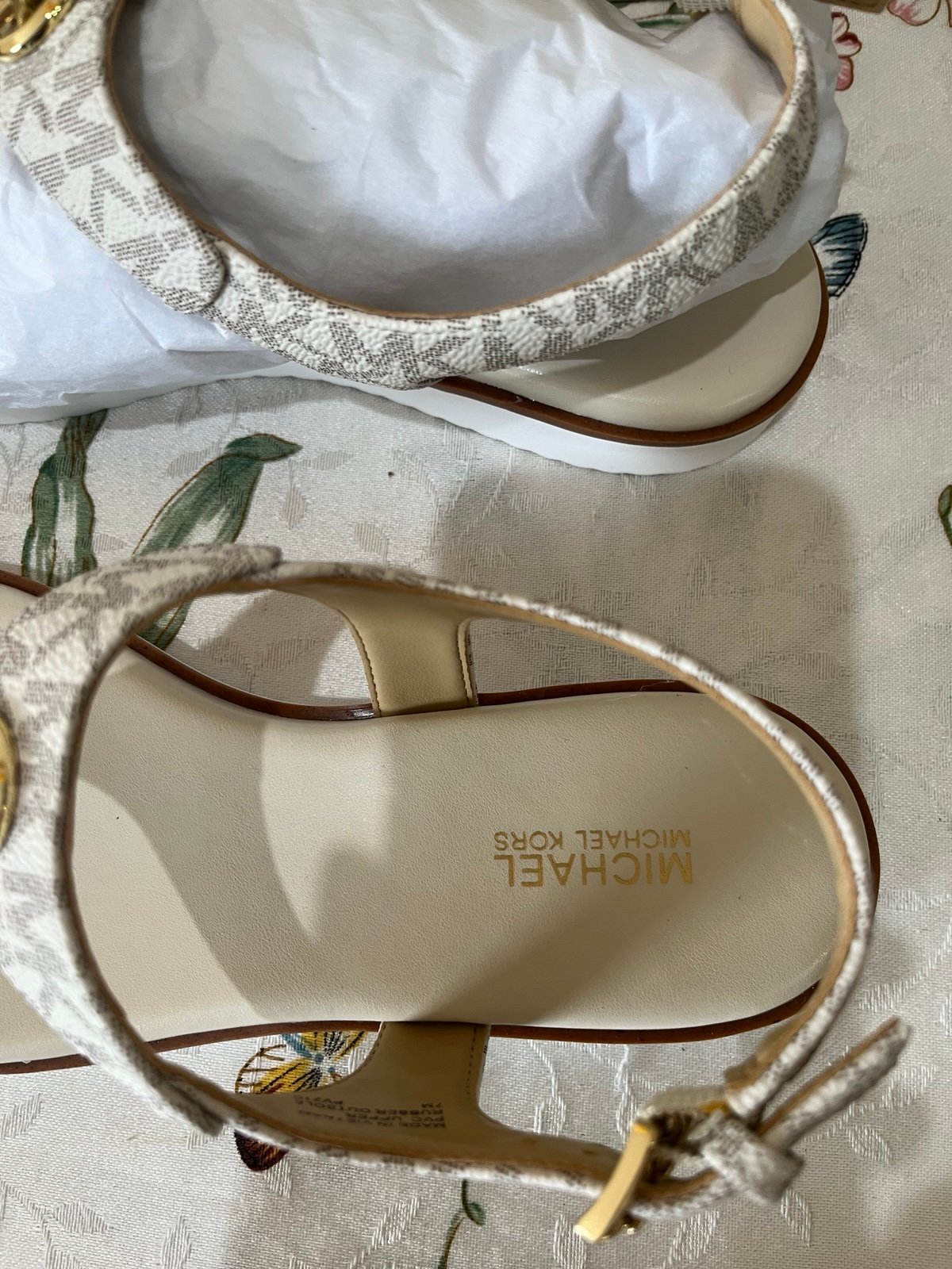 Michael Kors Sandals Judy Thong Saffiano Citrus Size 7.5M | eBay