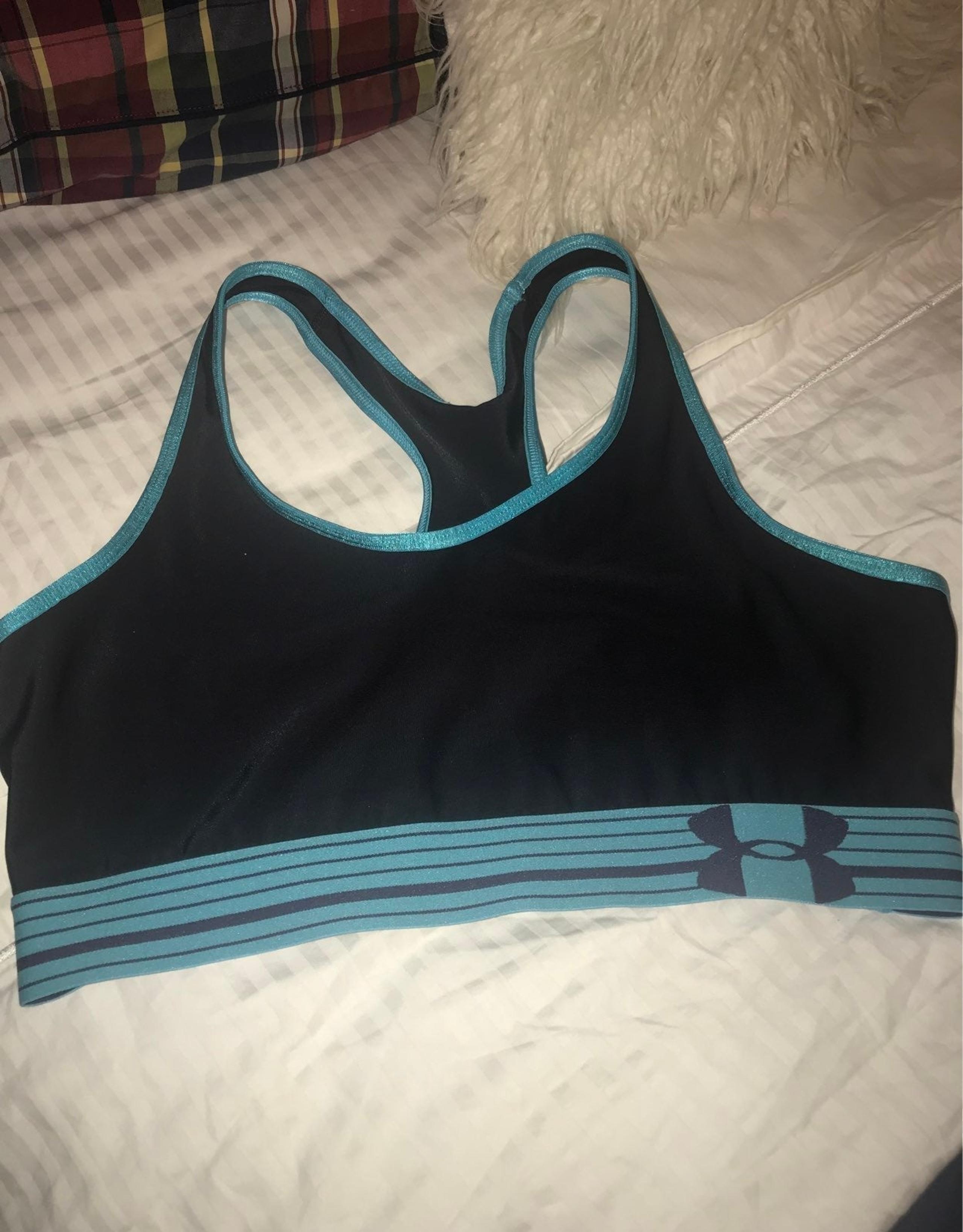 Under Armour yoga active sports bra L