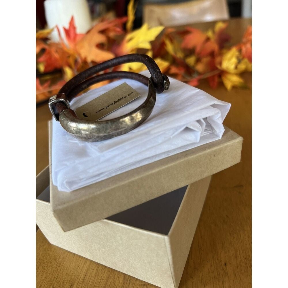 Gawdy Bobbles Leather Bracelet