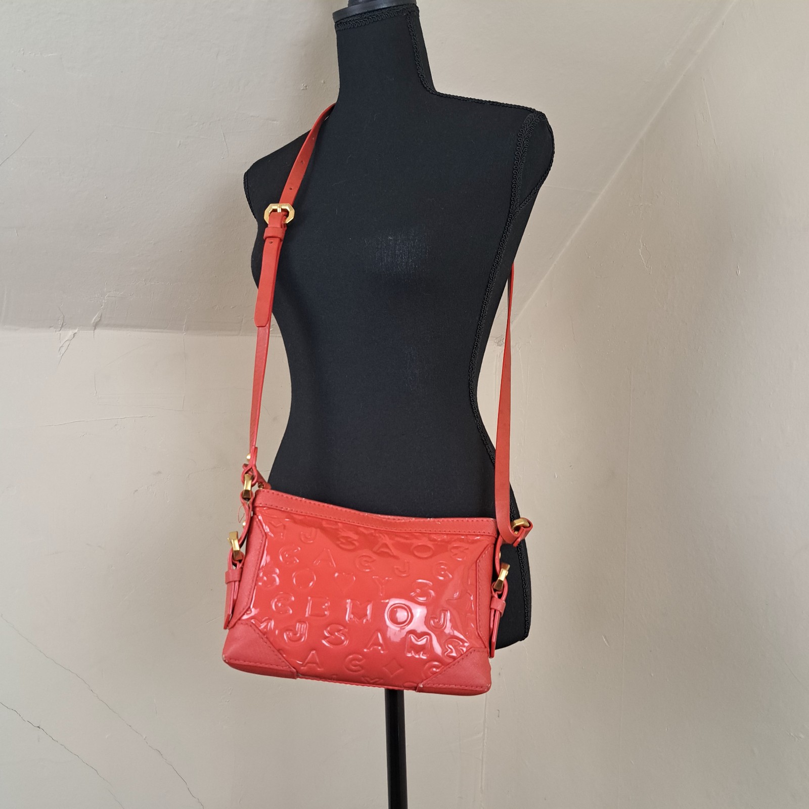 Marc by Marc Jacobs Red Alphabet Crossbody 100% Cow Leather Vintage